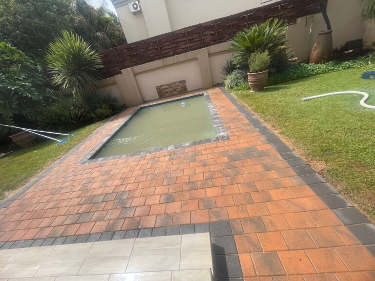 Cottage stone sahara pavers around pool area